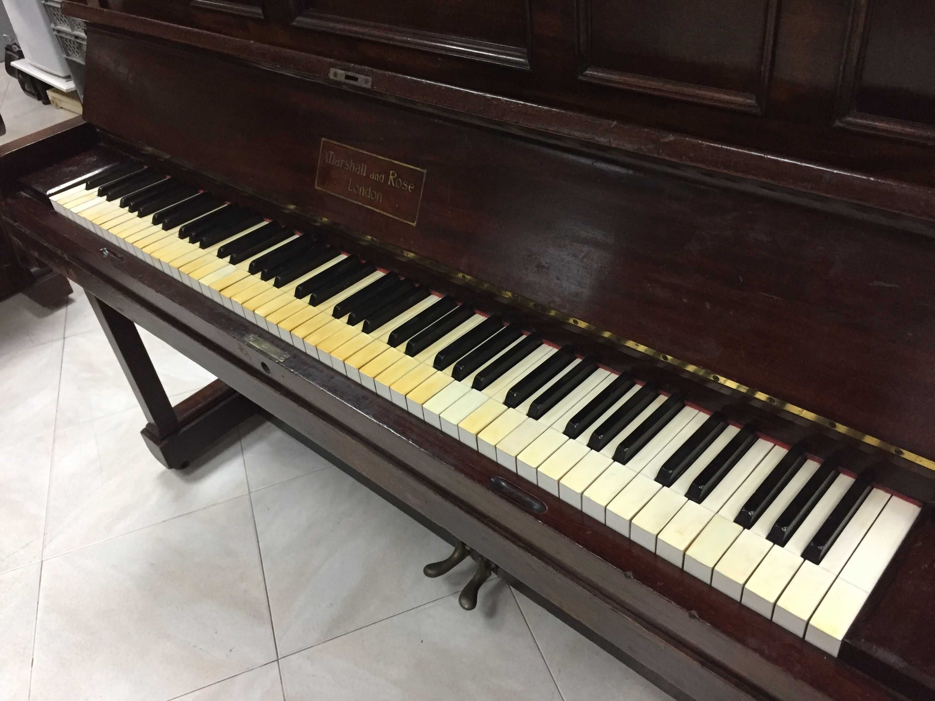 Pianos Preço Especial para Desocupar / Marshall / Ronisch / Bluthner