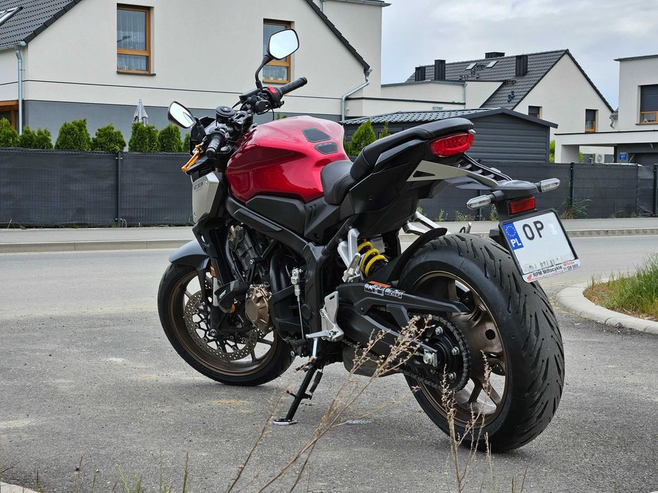 Motocykl Honda CB650R czerwony naked 2023 (model/produkcja 2022)