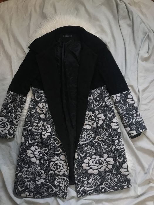 Sobretudo “Arggido Arggido” elegante com detalhes