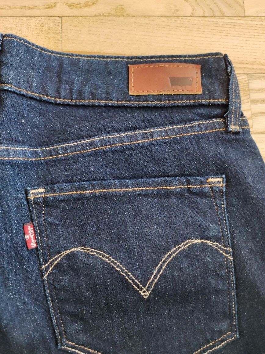 Spodnie jeansowe LEVIS jak nowe 29/34