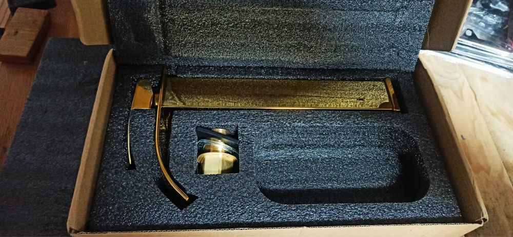 Torneiras para lavatório casa de banho modelo alto novas: