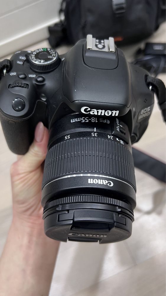 Canon 500 D можна придбати в маг. Цифровичок