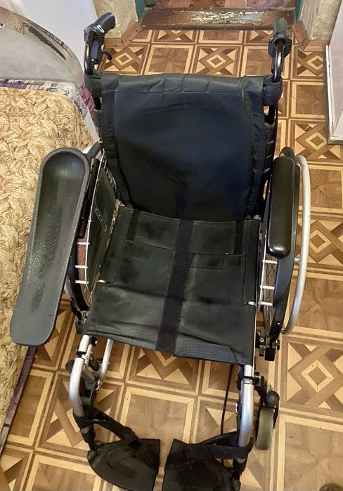 Продам інвалідний візок Sopur