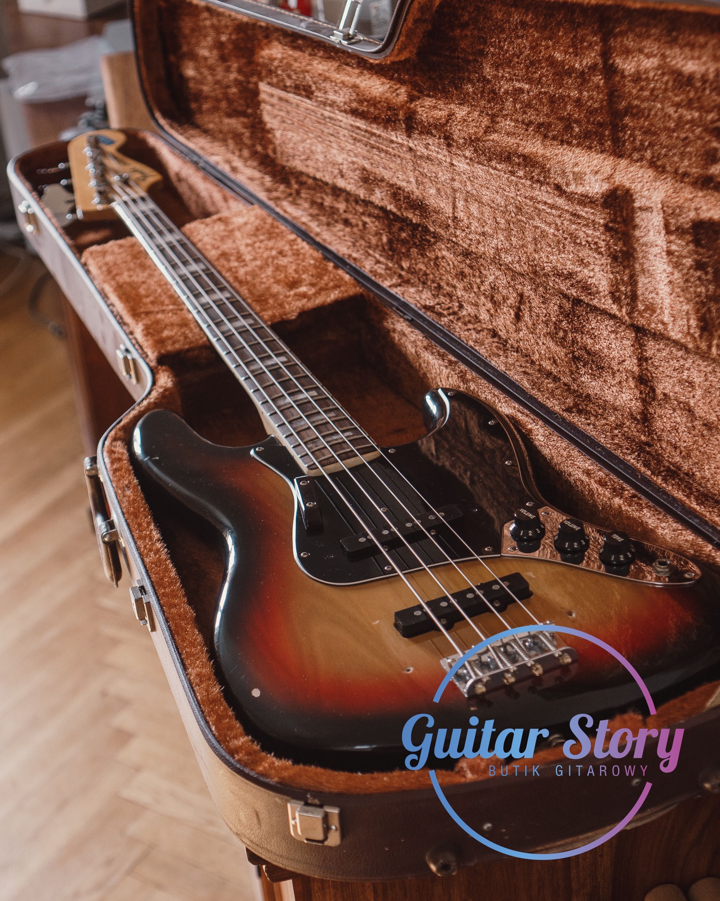 1978 Fender Jazz Bass | Case