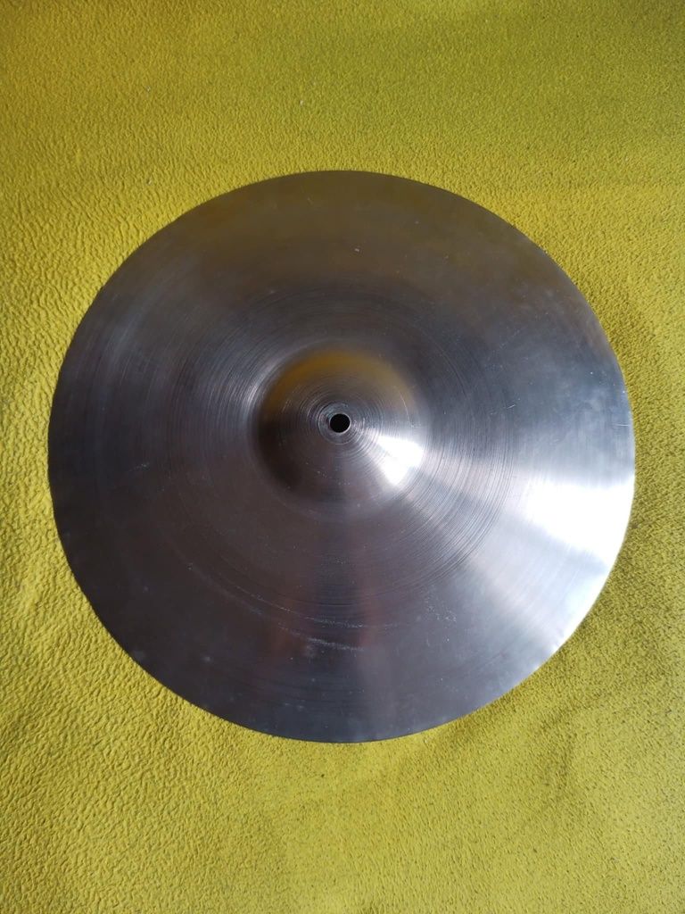 Talerze perkusyjne dla osoby początkującej ride, crash, hi hat