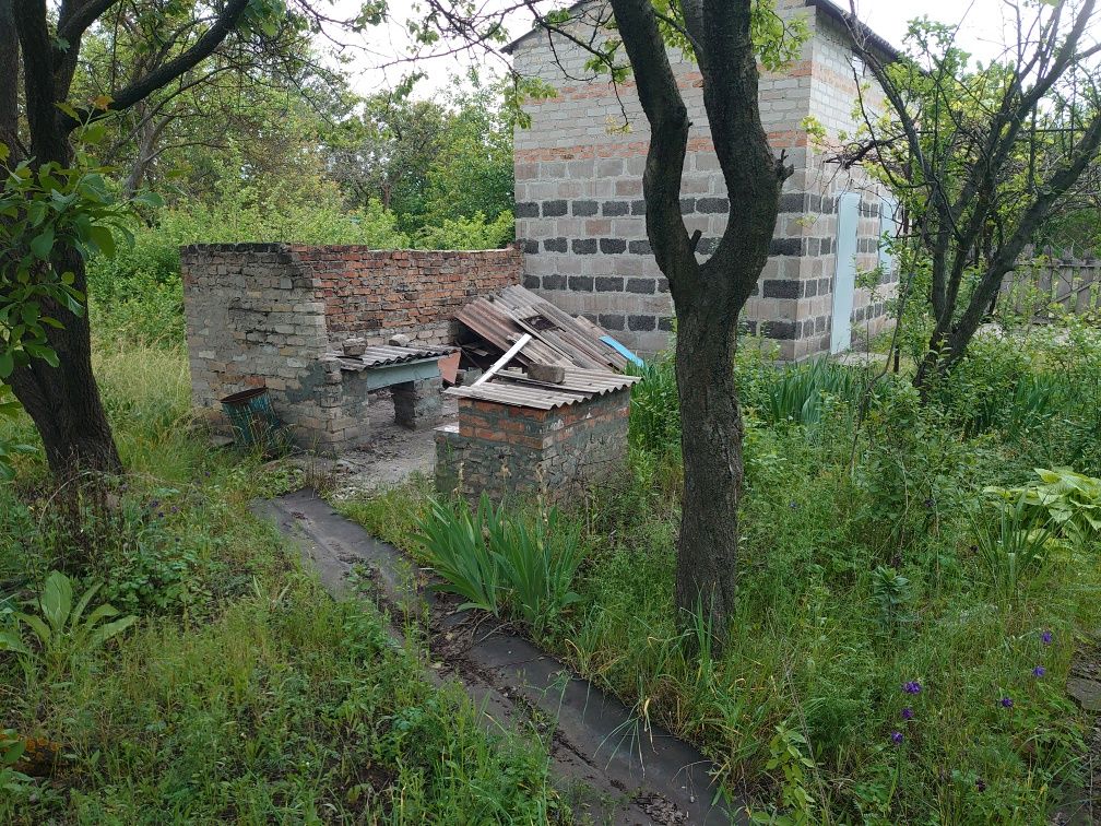 Продается дача и.м Ильича 10 соток можно увеличить до 50 соток
