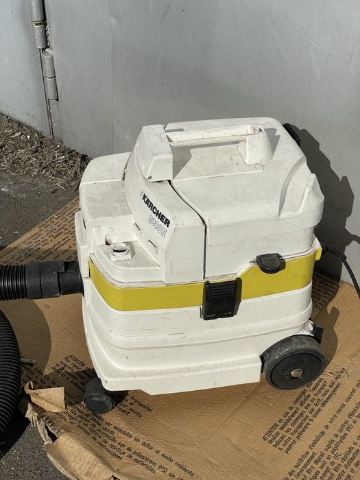 пилосос  Karcher 2000E