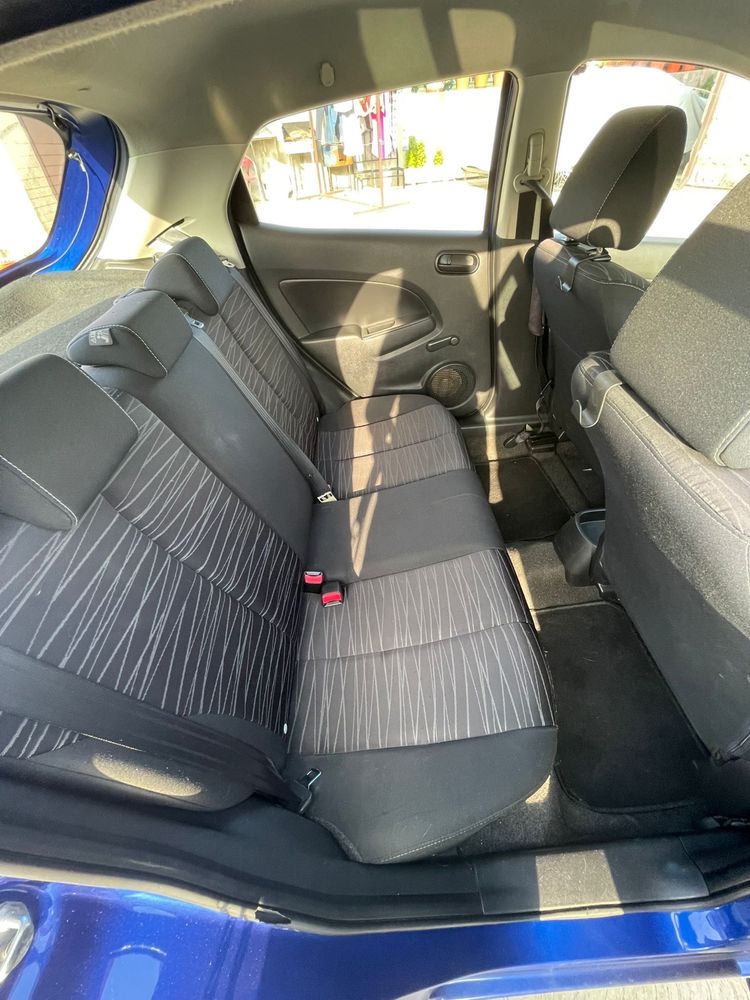 Mazda 2 como novo