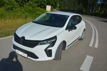 Renault Clio clio v 2024 rok HYBRYDA niski przebieg 3000km okazja
