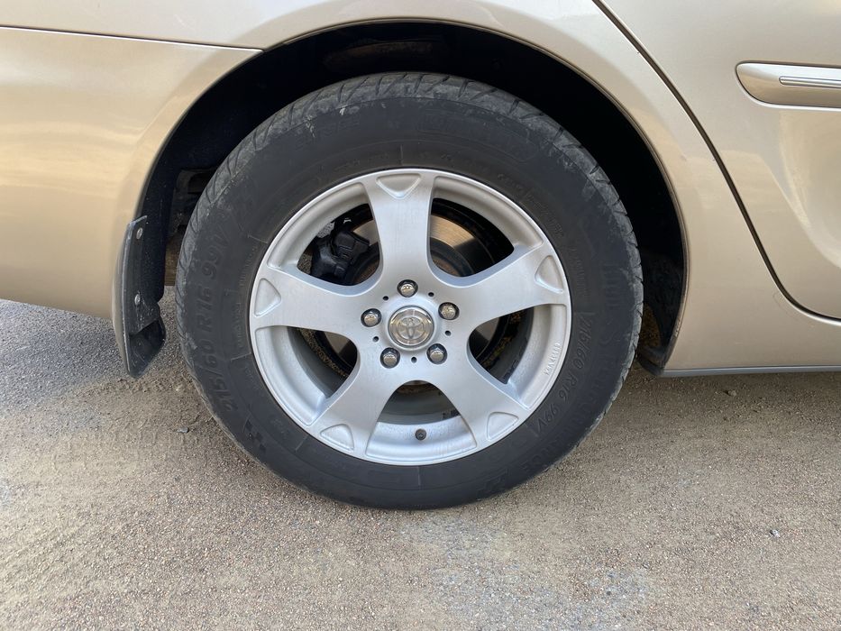 Продам диски з шинами 5 114.3 r16