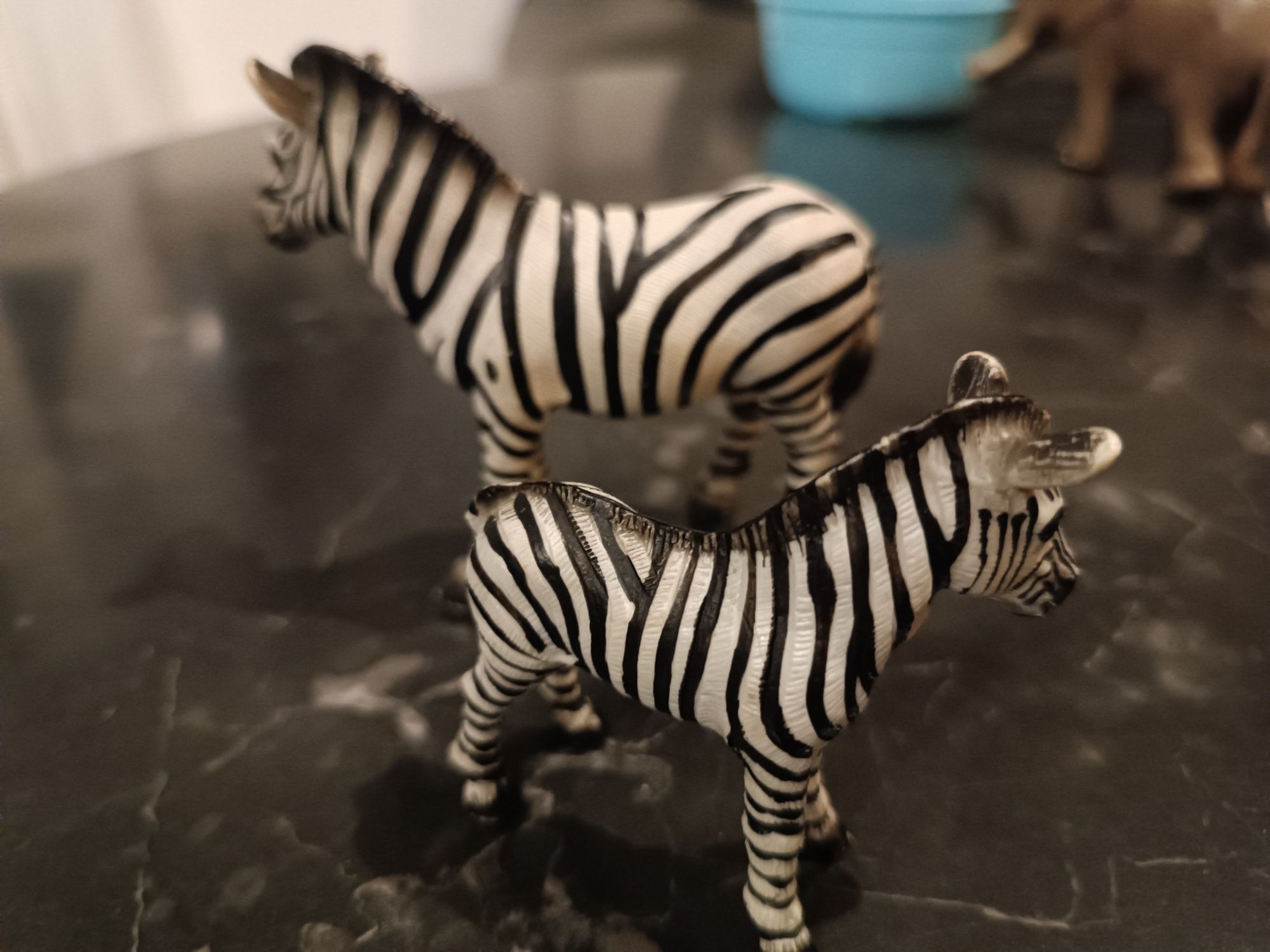 Figurki zebra samica i źrebię Schleich