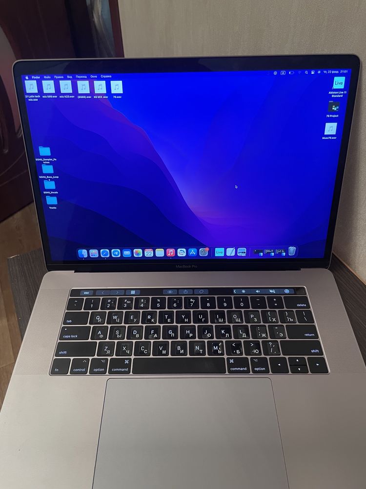 Macbook pro 15 2017 512ssd 16gb