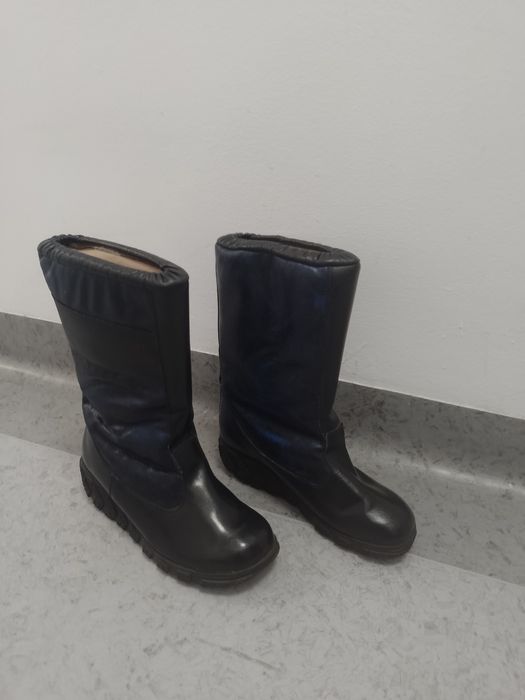 Sprzedam damskie zimowe buty rozmiar 37.