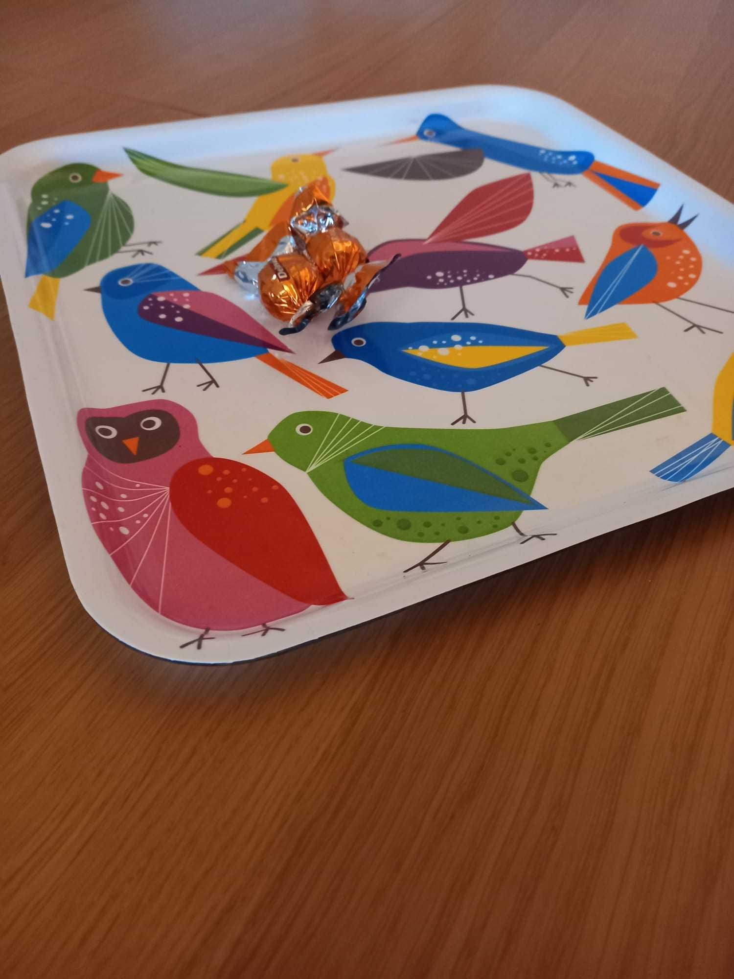 Tabuleiro com imagem colorida