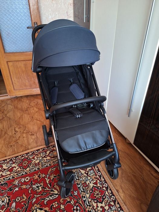 Прогулянкова коляска Carrello Delta 2024