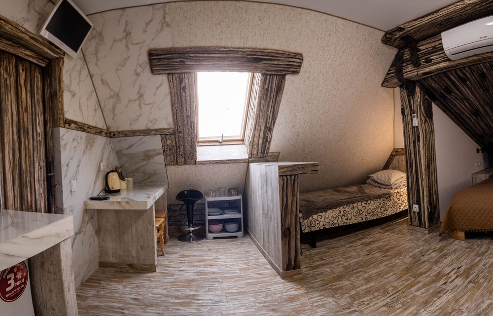 Три кімнатна в центрі старого міста.