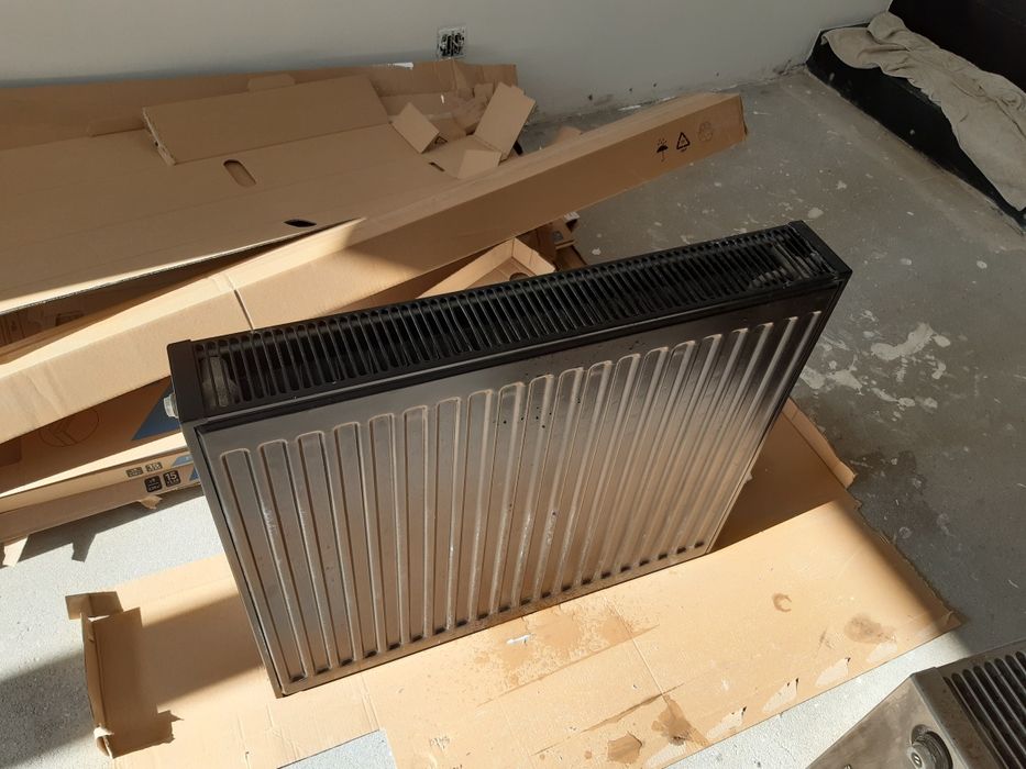 Grzejnik grzejniki 70cm 60cm 2szt