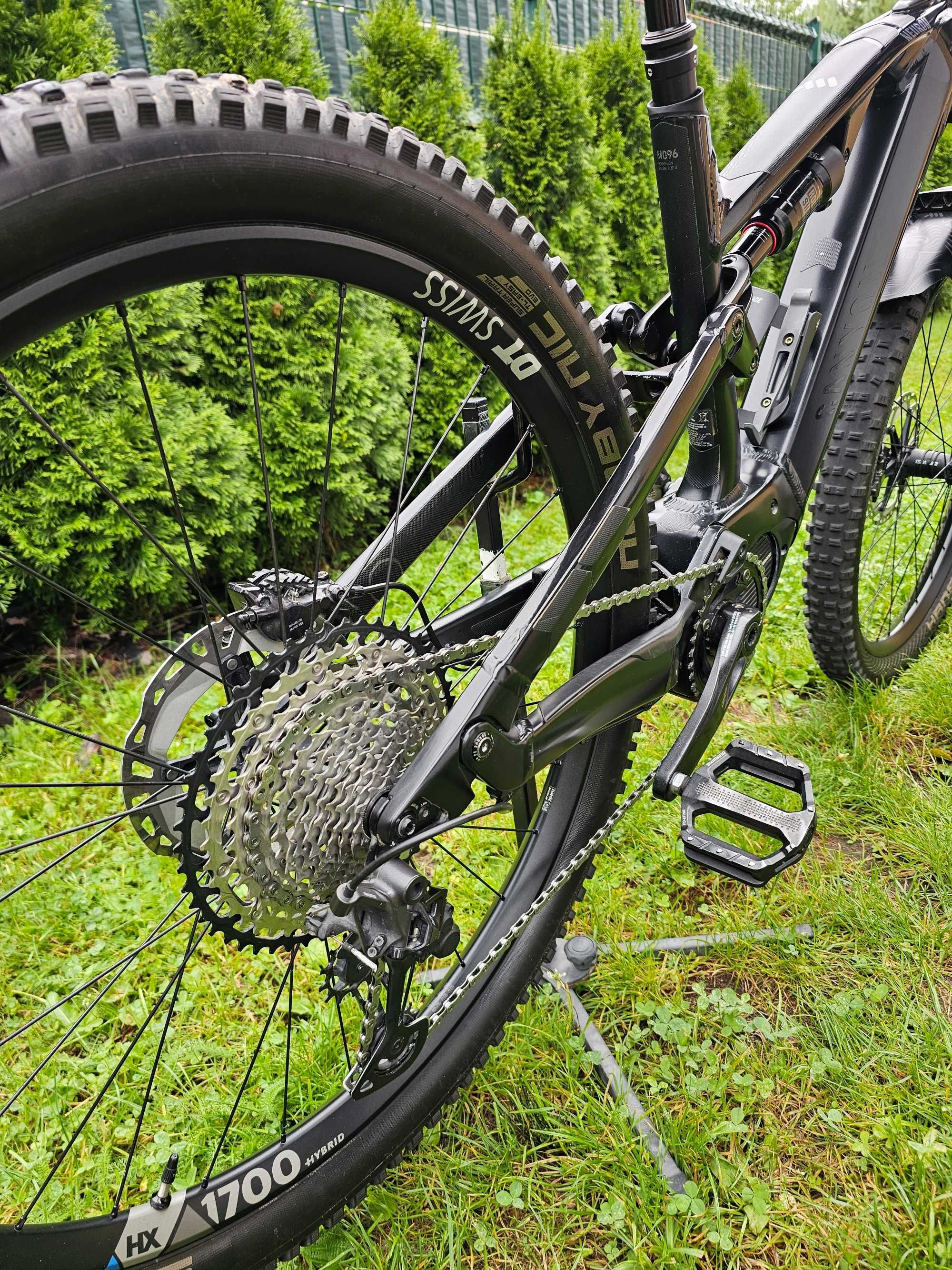 Canyon Neuron:ON 9.0 doposażony koła DT Swiss HX1700