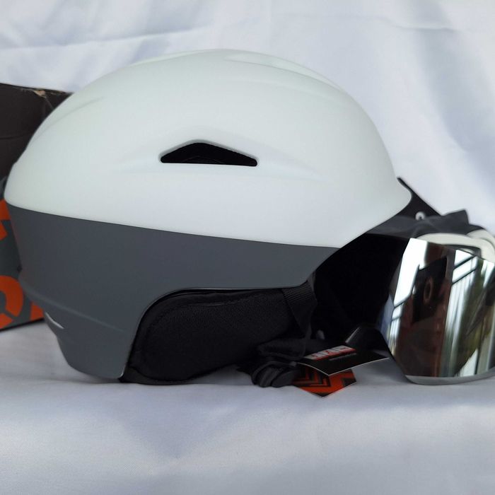 Kask narciarski Odoland SP0735 White Grey S 54-56cm Gogle