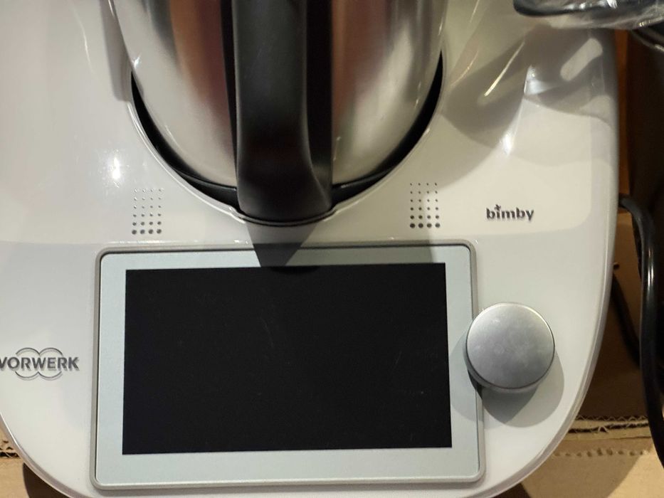 Bimby TM6 com acessórios e livros incluídos