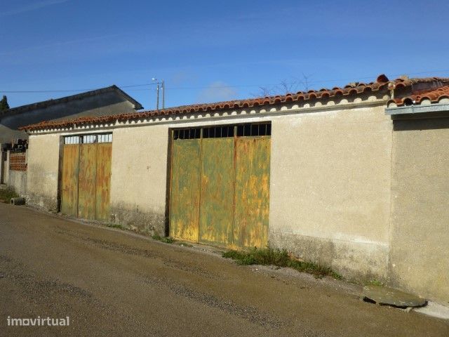 Garagem Dupla com Quintal - Cepos (Arganil)