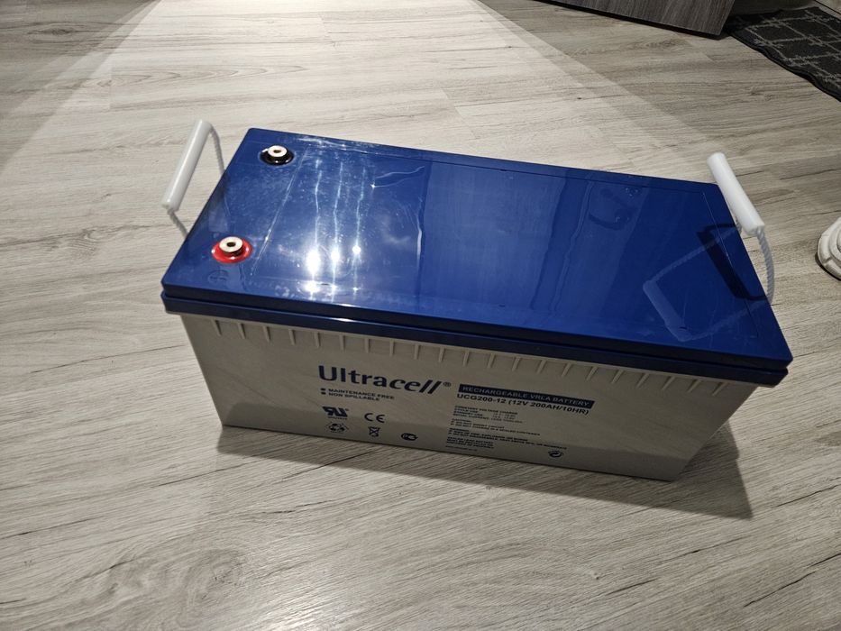 Гібридний інвертор Easun + акамуляторна батарея 200 ah