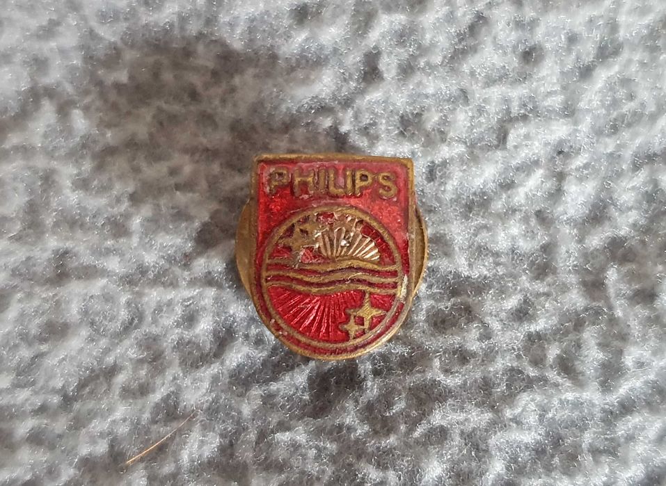 Pin's / Alfinete de lapela antigos: Mercedes, Yashika, Philips, Scania