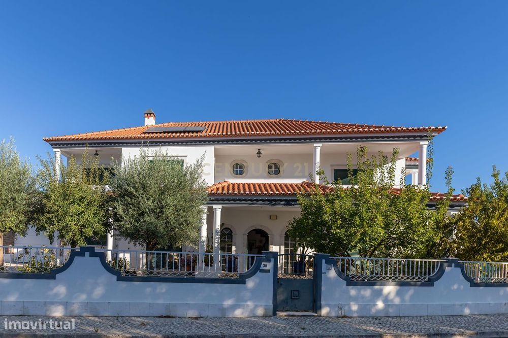 Moradia T6 no Vale da Rosa – Espaço, Conforto e Localização Privilegia