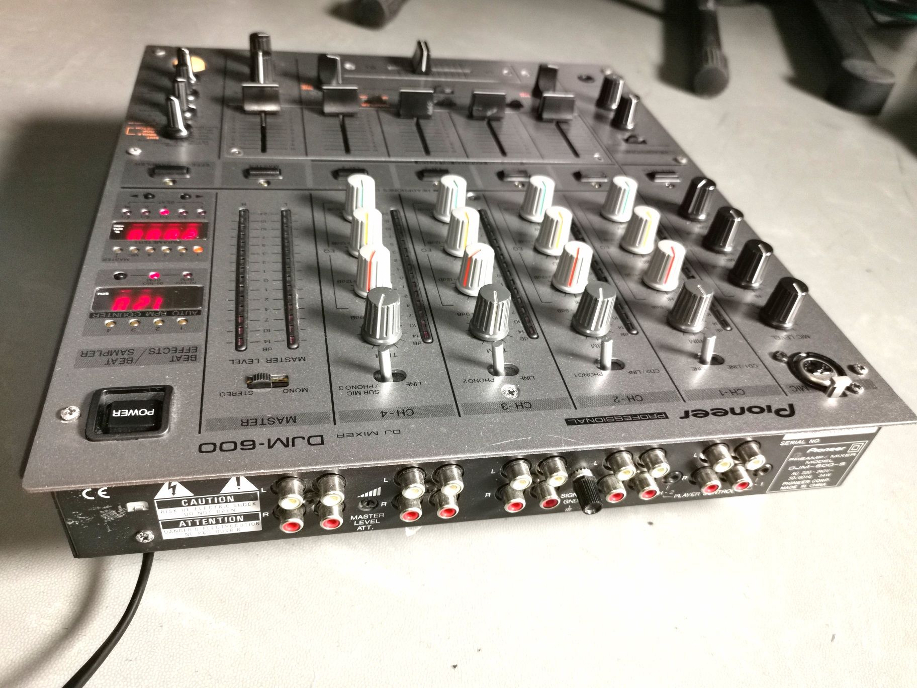 Pioneer DJM-600 mesa de mistura