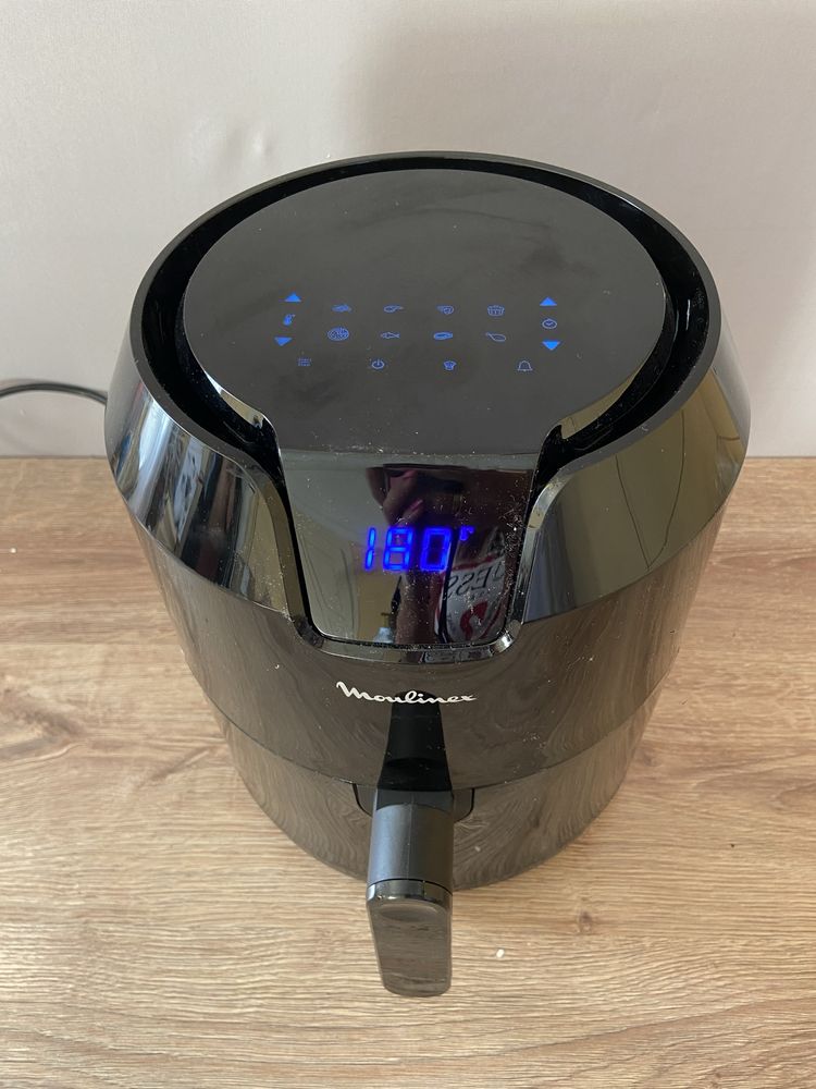 Frytkownica beztluszczowa Airfryer Moulinex EZ4018