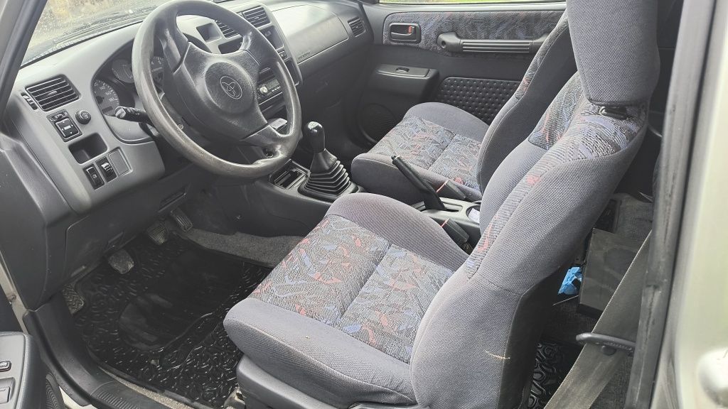 Toyota RAV4.  Napęd 4x4.