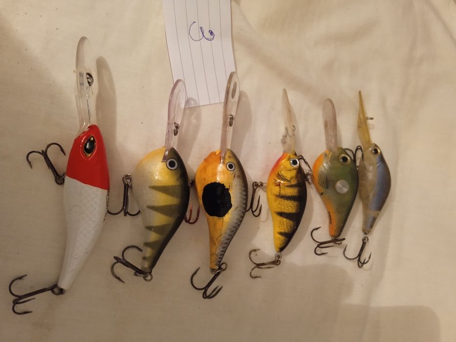Продам глубинные воблеры  комплектом заглублением 4/8 м