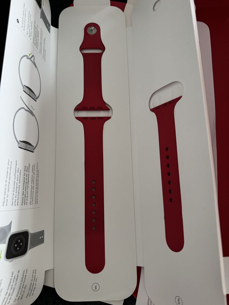 Apple Watch 7 PRODUCT RED