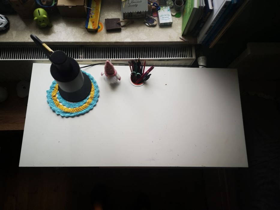 Biurko białe z szufladami