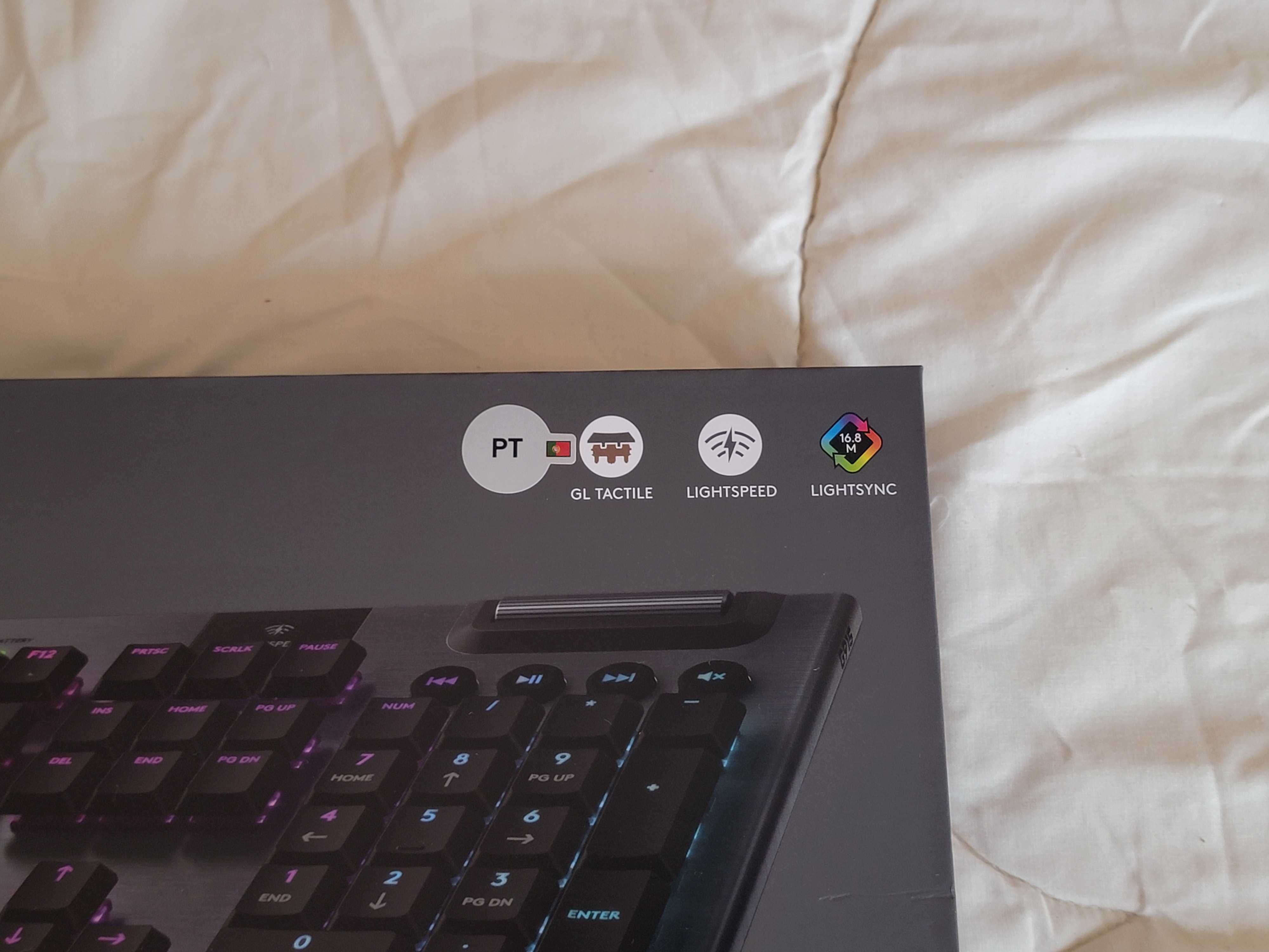 Logitech G915 Lightspeed RGB Wireless PT Tactile Switches SELADO