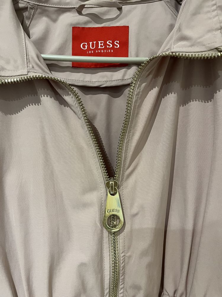 Gabardine Guess rosa pastel