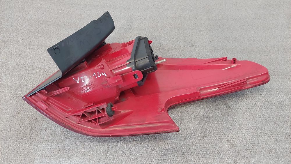 Farolim esquerdo CITROËN C5 III Break (RW_)