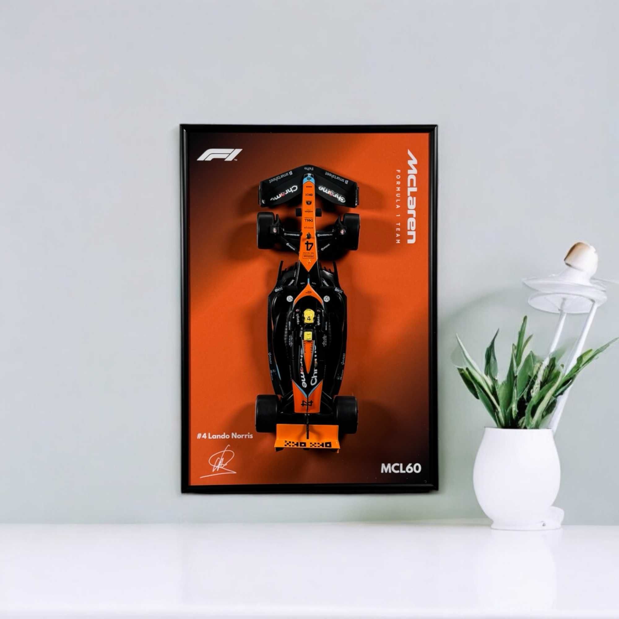 Металева Модель CCA F1 + Картиина McLaren MCL60 2023 Lando Norris 1:24