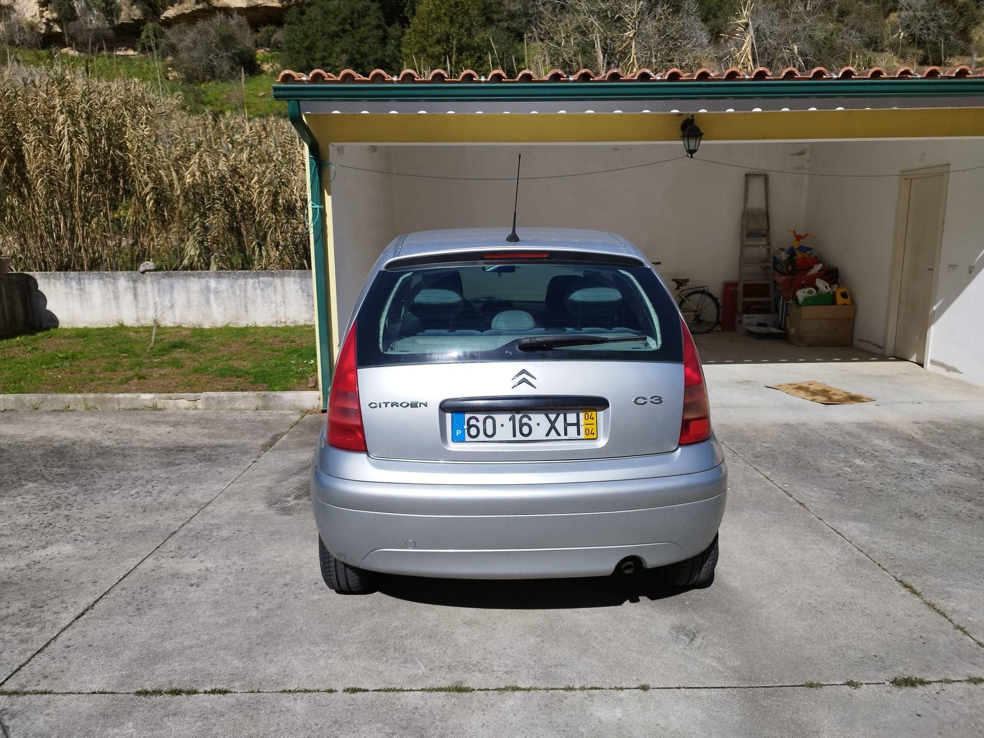 Disponível Citroen C3 2004