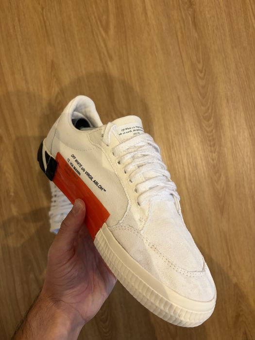 Off-White Vulcanized Low