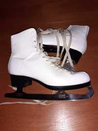 Patins (skates) de gelo