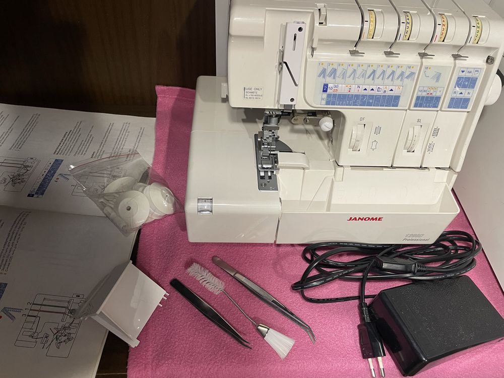 Оверлок коверлок распошивалка Janome 1200D Professional
