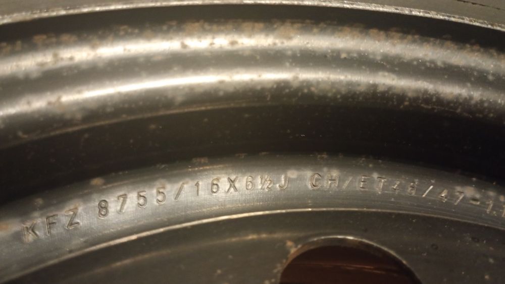Felgi stalowe Hyundai,Kia,Toyota,koła zimowe,opony Michelin 215/60 R16