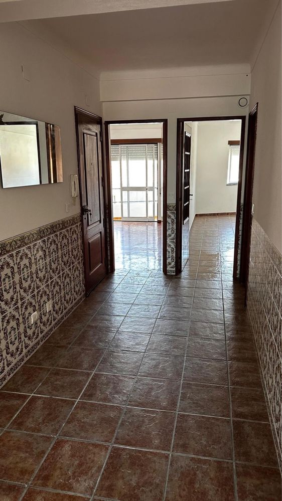 Apartamento T3 com Suíte, Lareira e Varanda – Abrantes (Chainça)