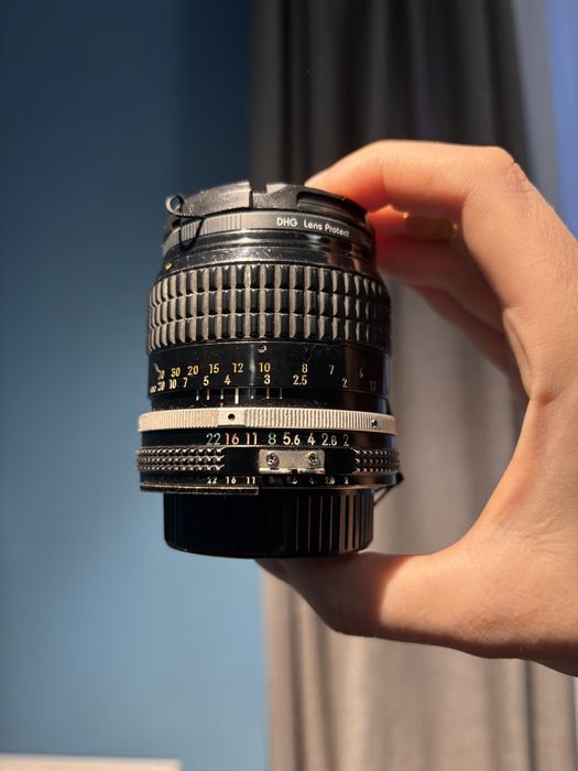 Nikon nikkor 85mm f/2 ai-s