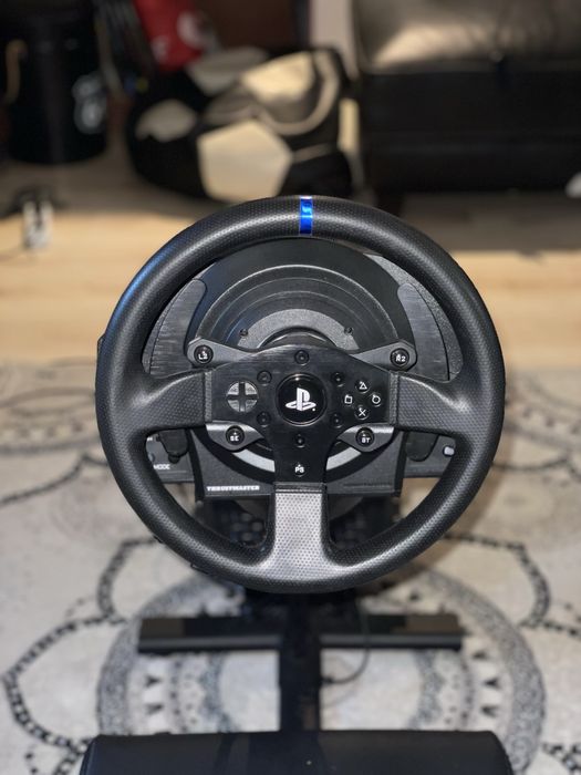 Baquet playseat + Volante e pedais Thrustmaster