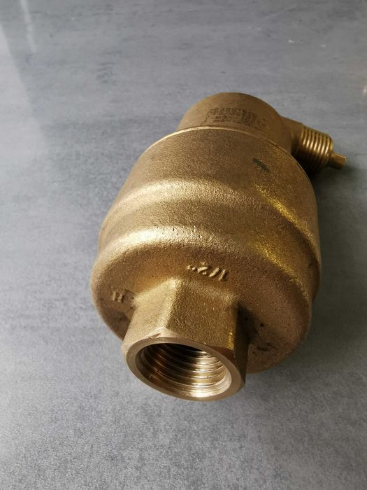 Odpowietrznik separator SPIROTECH SPIROTOP 1/2cala 150oC 25bar mocny!