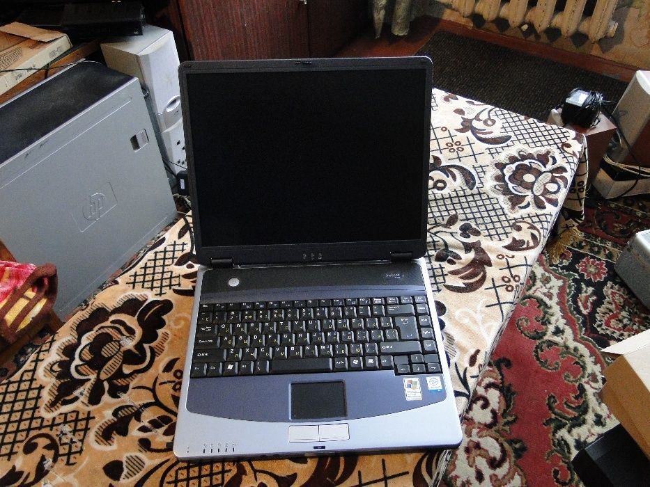 НОУТБУК BENQ model DN2100 оперативка 1гб.