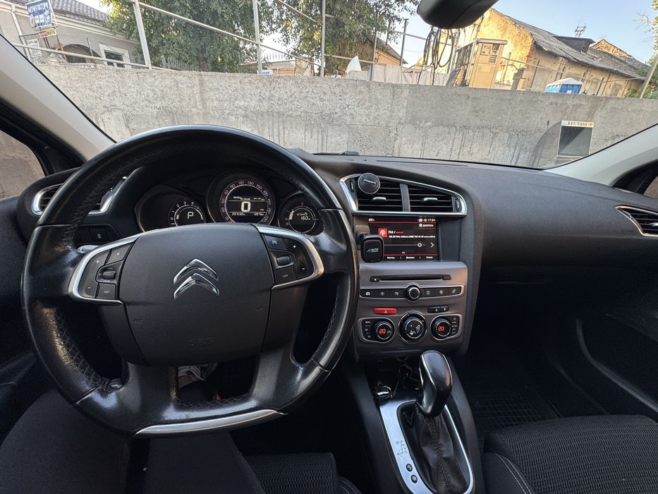Автомобіль Citroen c4 2017 хетчбек/євро 6 автомат