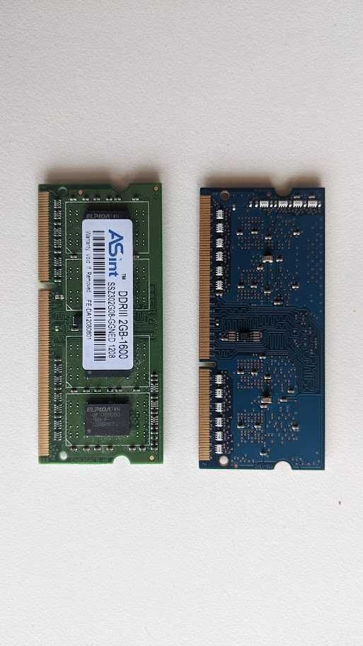 Memória RAM 4GB (2x2GB-1600)